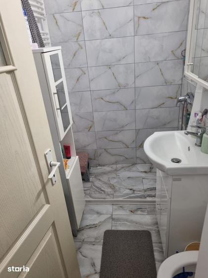 Apartament cu 2 camere decomandat în Piața Centrală