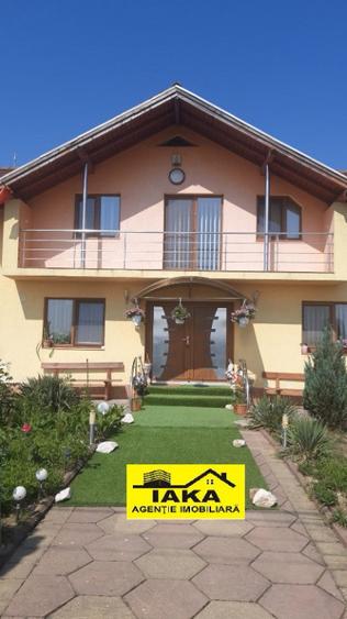Casă cu 4 camere cu Teren 1200 Mp în Săsar