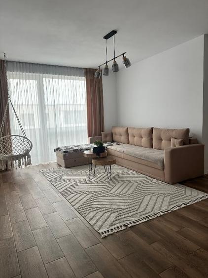 Apartament cu 3 camere decomandat, mobilat în Ampoi 3