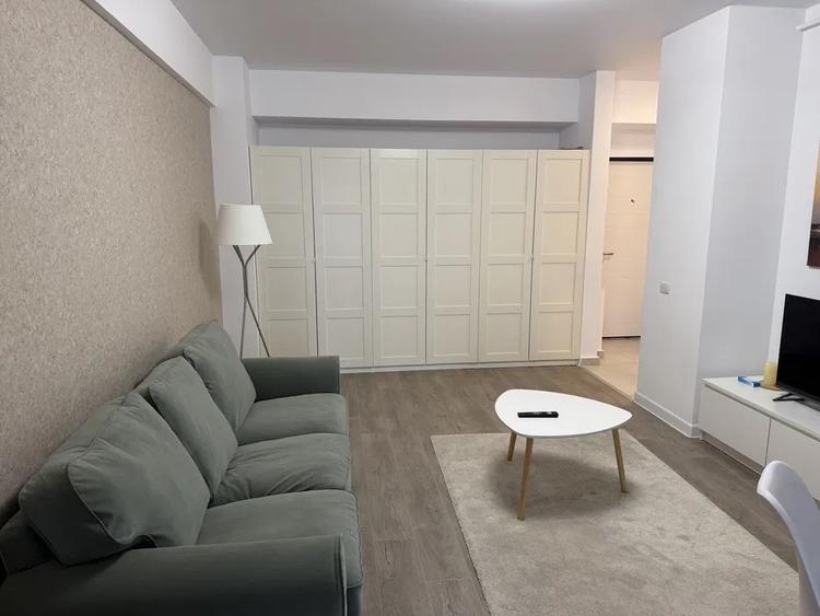 Central Adress 2 camere cu balcon - 1
