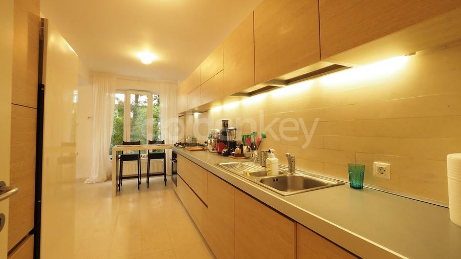 Duplex cu 6 camere cu Canalizare în Iancu Nicolae