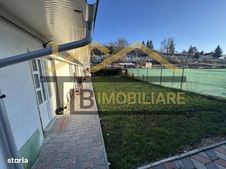 Casă cu 6 camere cu Teren 290 Mp în Criș