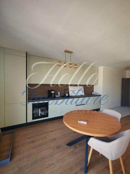 Apartament cu 3 camere semidecomandat în Gruia