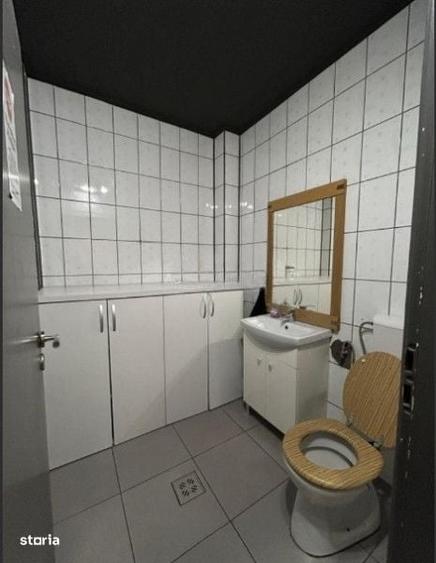 Spațiu comercial, de 90 mp, în Capitol
