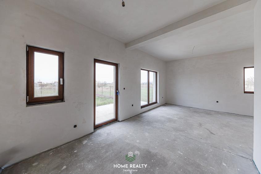 Duplex cu 5 camere cu Canalizare în Plopi