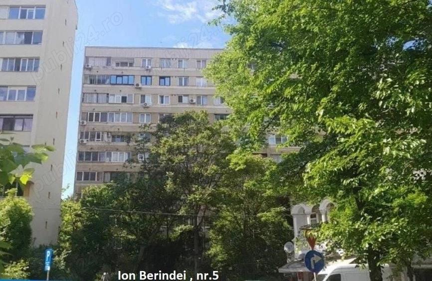 Apartament cu 3 camere semidecomandat în Central