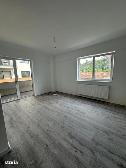 Apartament cu 3 camere decomandat în Frumoasa