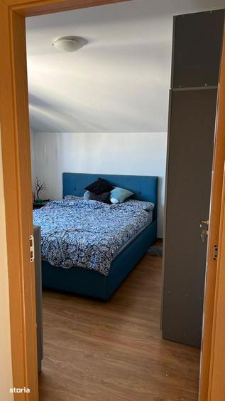 Apartament cu 3 camere decomandat în Girocului