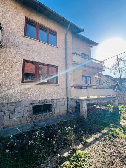 Duplex cu 5 camere cu Canalizare în Brașovul Vechi