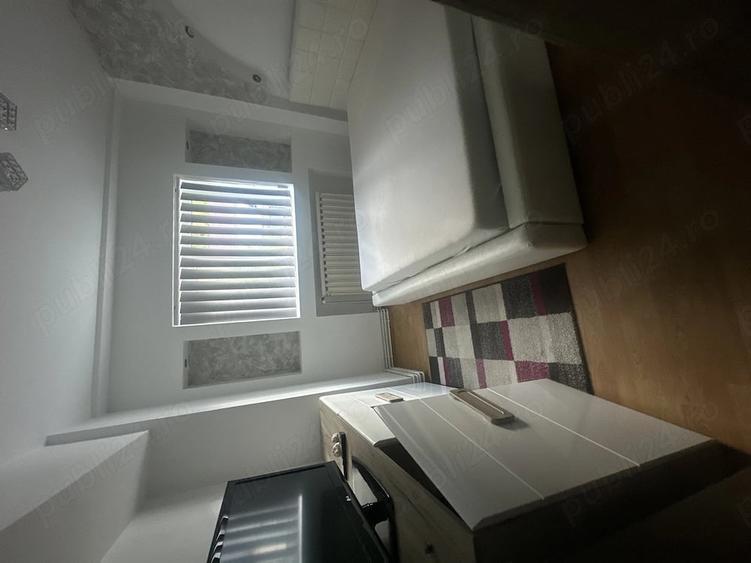 Apartament cu 3 camere decomandat în Centrul Civic