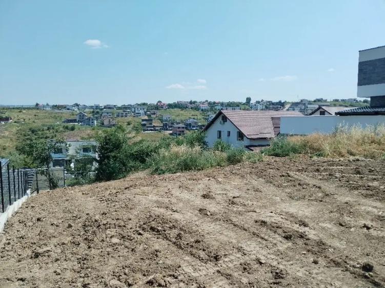 Casă cu 5 camere în Radovanu