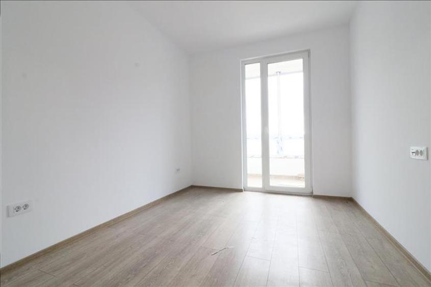 Apartament cu 4 camere decomandat în Păcurari