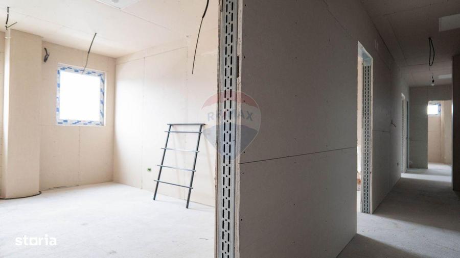 Spațiu comercial, de 1,800 mp, în Central