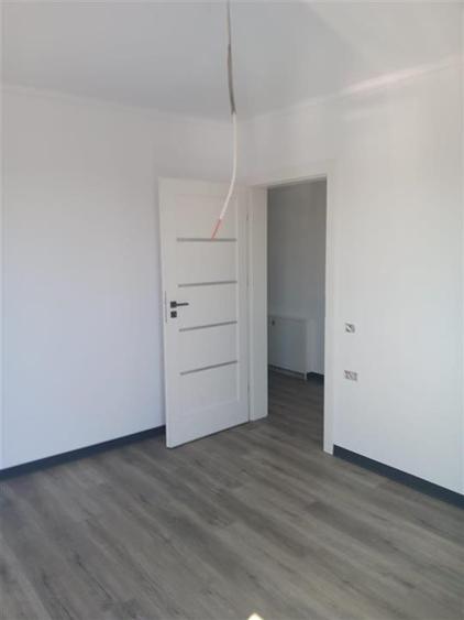 Casă individuală cu 4 camere cu Teren 330 Mp în Valea Adâncă