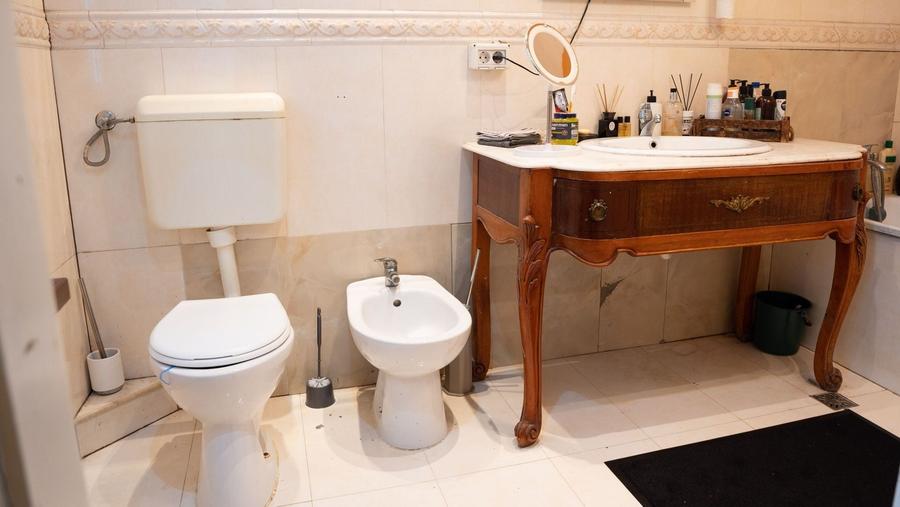 Apartament cu 2 camere semidecomandat, mobilat în Central