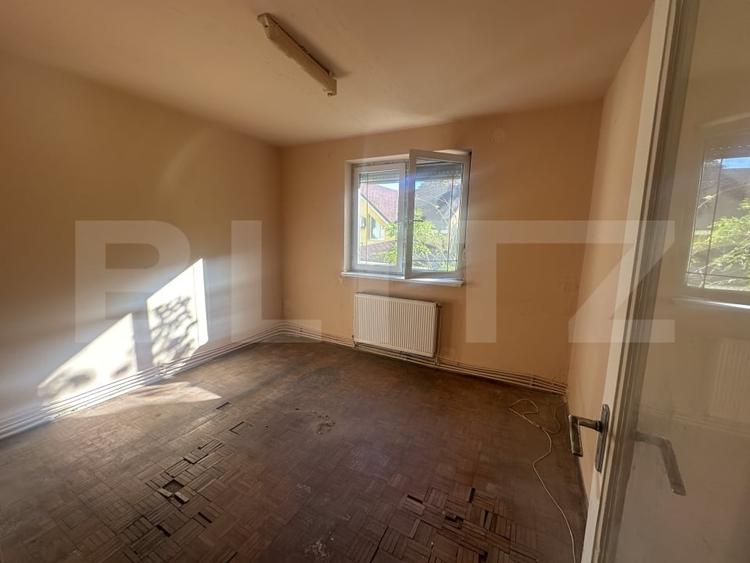 Apartament cu 3 camere, 60 mp, zona Centrala - 3