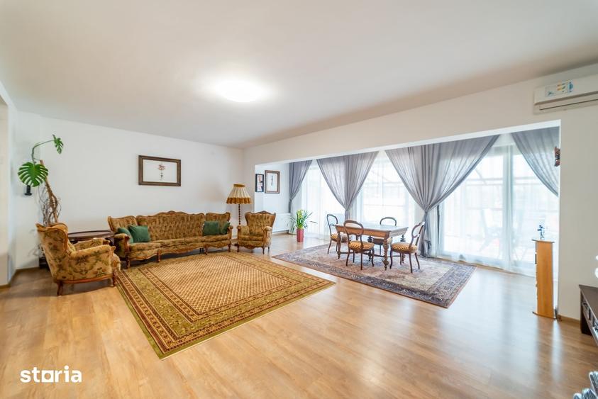 Casă cu 5 camere cu Teren 1472 Mp în Sânnicolau Mic
