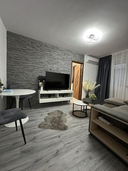 Apartament cu 3 camere în Tomis Nord