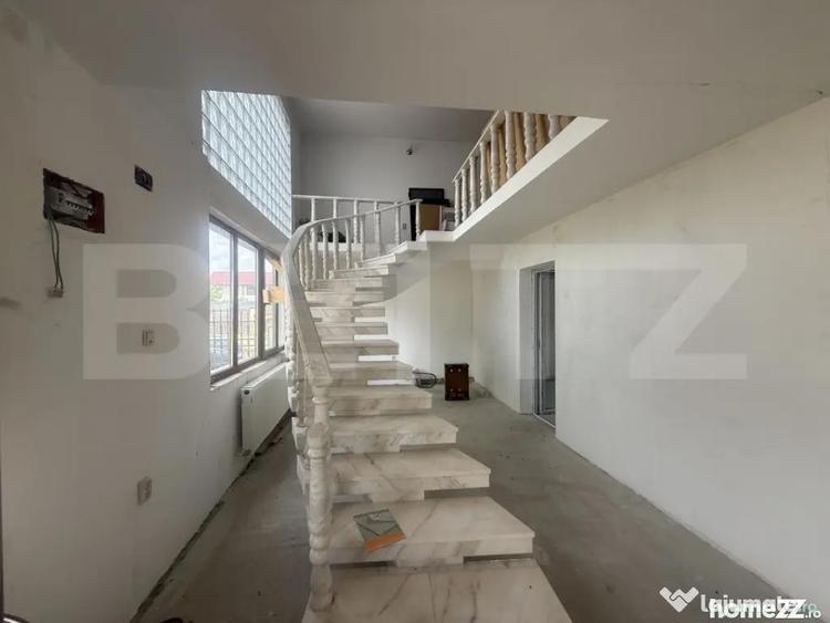 Casă cu 4 camere cu Teren 1027 Mp în Central