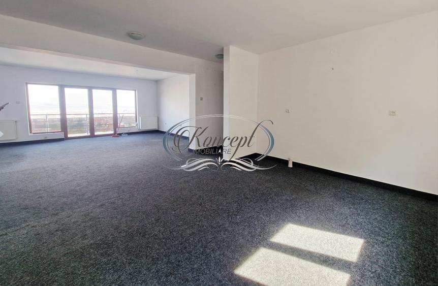Apartament cu 4 camere decomandat în Andrei Mureșanu