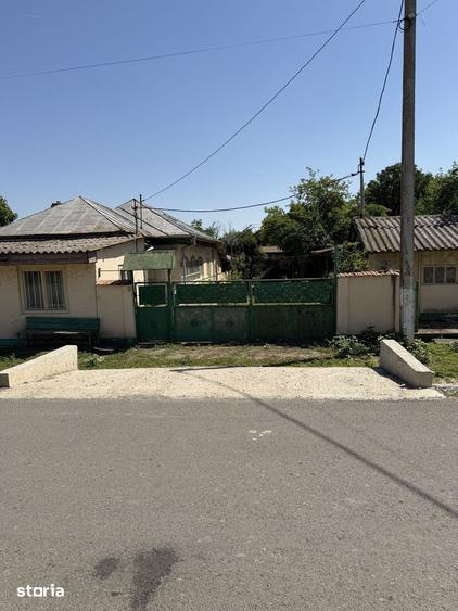 Casă cu 4 camere cu Teren 1386 Mp în Sohatu