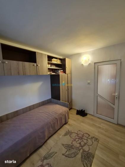 Apartament cu 3 camere semidecomandat în Milcov