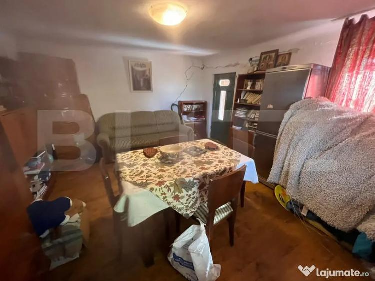 Casă cu 3 camere cu Teren 4500 Mp în Răcari