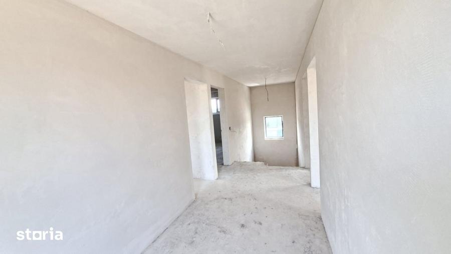 Casă cu 5 camere cu Teren 420 Mp în Albota