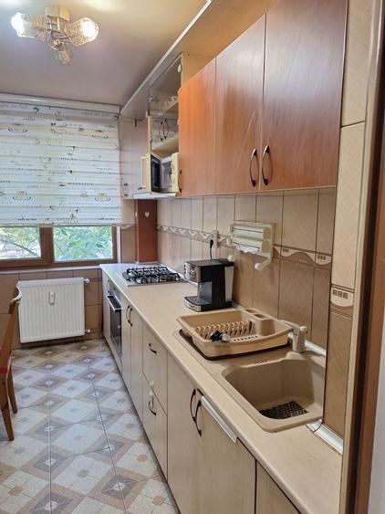 Apartament cu 2 camere decomandat în Apusului