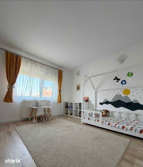 Apartament cu 4 camere decomandat în Odobescu