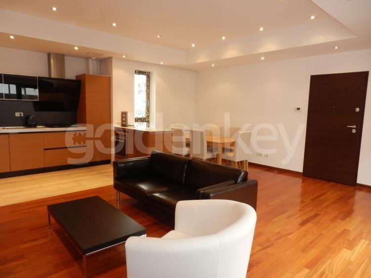 Apartament cu 4 camere semidecomandat în Dorobanți