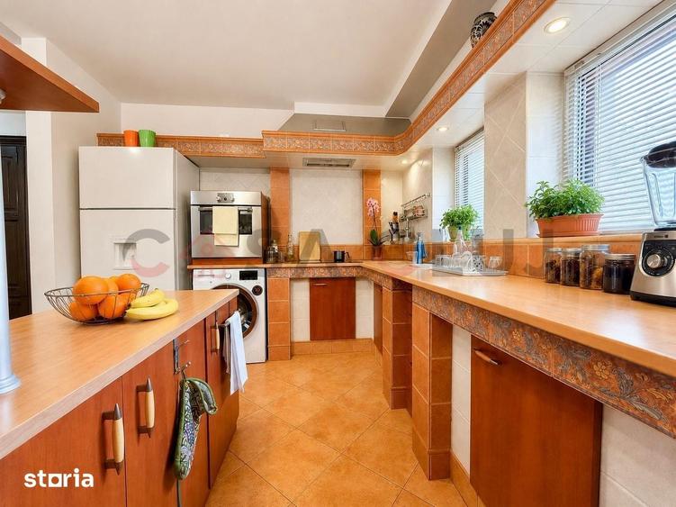 Spațiu comercial, de 568 mp, în Borhanci