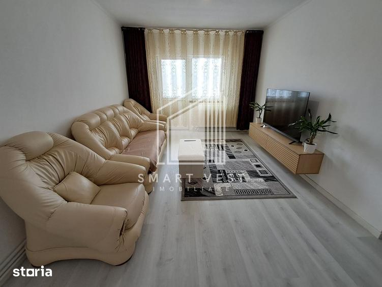 Apartament cu 3 camere semidecomandat în Micro 17