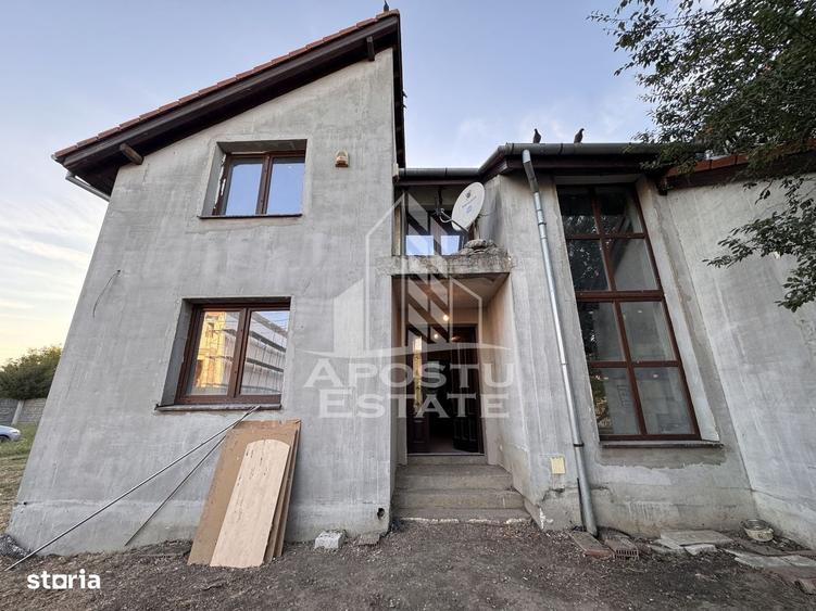 Casă cu 4 camere în Central