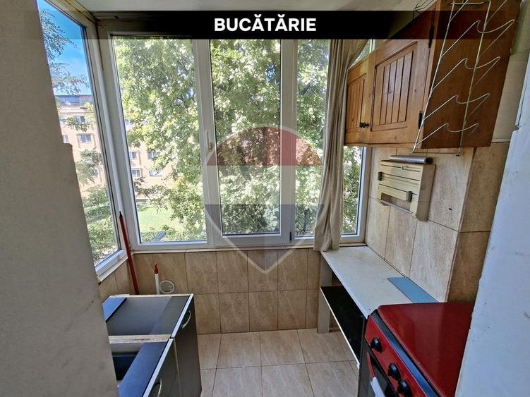 Apartament cu 3 camere decomandat, mobilat în Hotvon