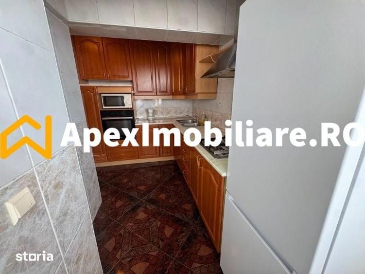 Apartament cu 3 camere decomandat în Centrul Civic