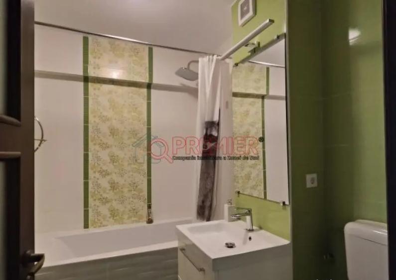 Apartament cu 3 camere decomandat în Eroii Revoluției