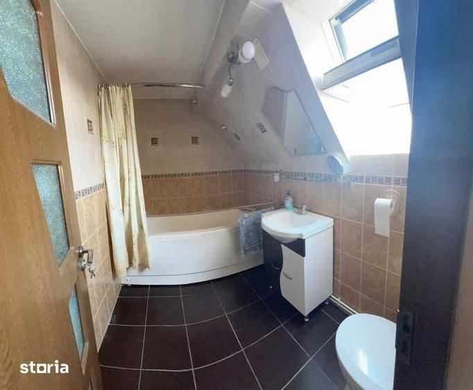 Casă cu 4 camere cu Teren 250 Mp în Vladimirescu