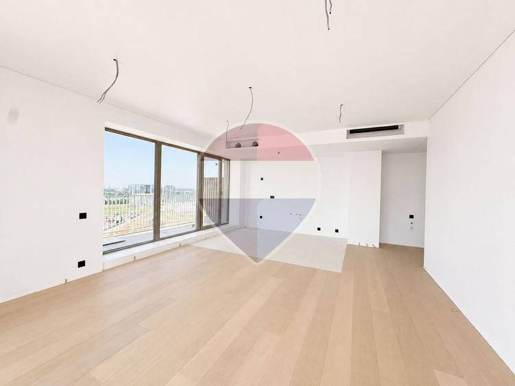 Apartament cu 4 camere decomandat în Pipera