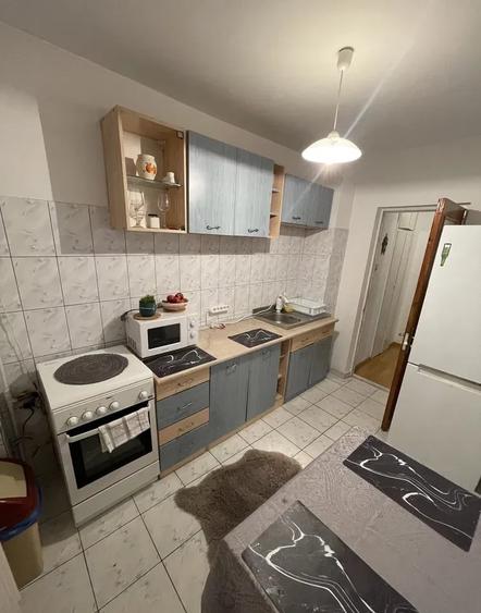 Apartament cu 2 camere decomandat, mobilat în Câmpia Libertății