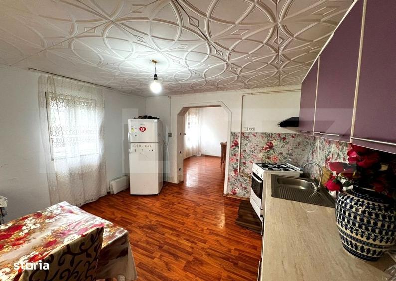 Casă cu 4 camere cu Teren 470 Mp în Teiu