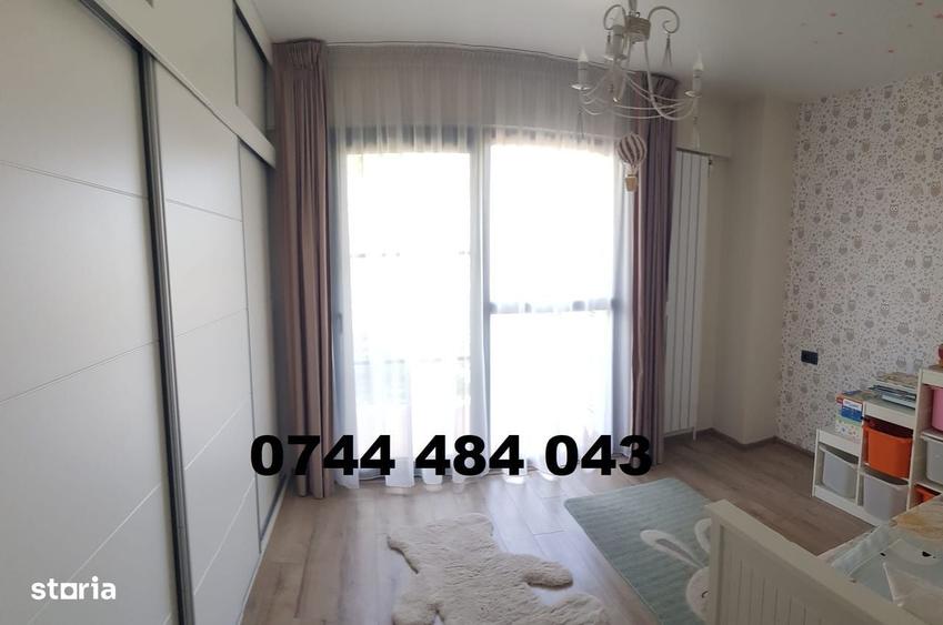 Apartament cu 4 camere decomandat în Central