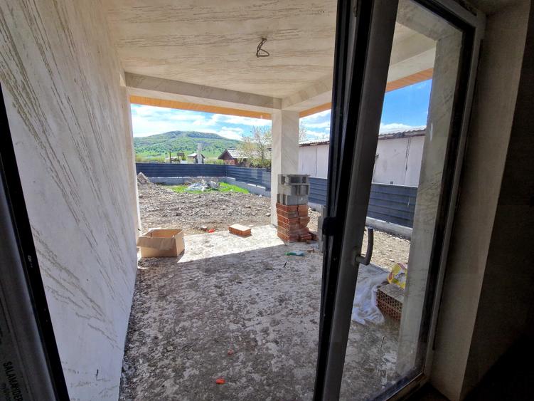 Casă cu 4 camere în Central