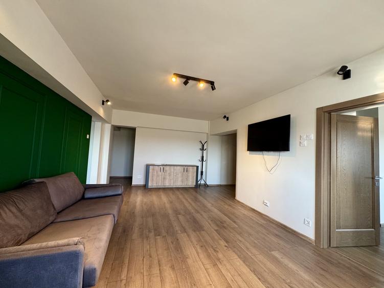 Apartament cu 4 camere decomandat, mobilat în Unirii