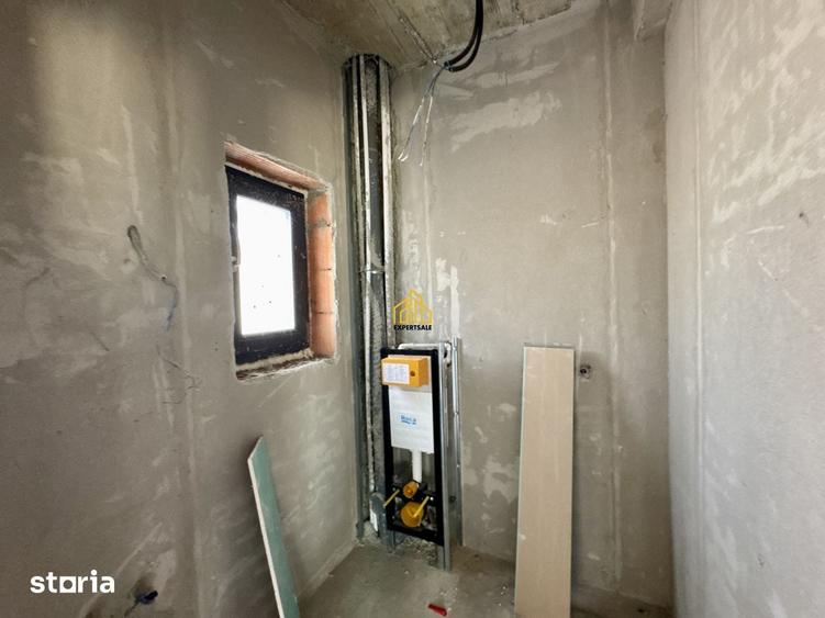 Casă cu 4 camere cu Teren 400 Mp în Clinceni