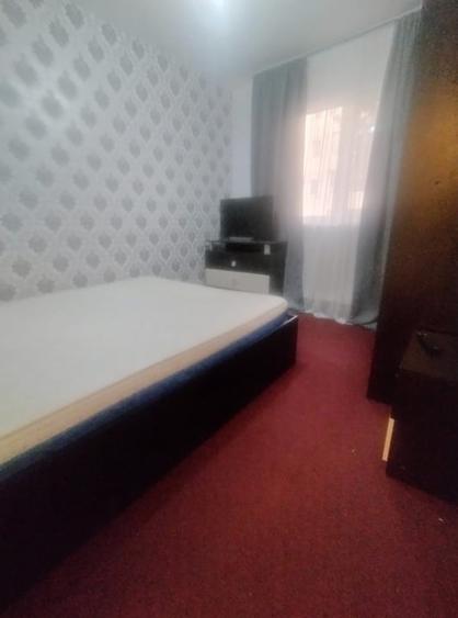 Apartament cu 2 camere semidecomandat, mobilat în Vălenii de Munte