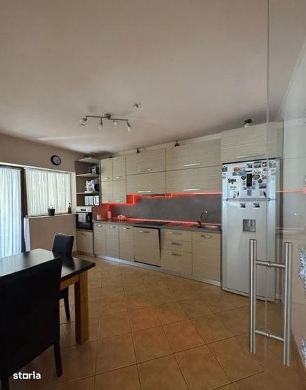 Casă cu 4 camere în Bună Ziua