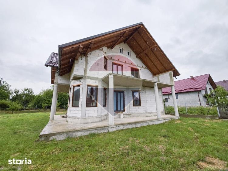 Casa / Vila de vanzare in Marginea - 2