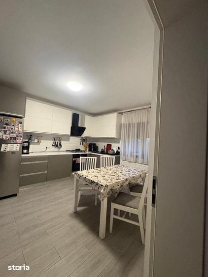 Casă cu 4 camere cu Teren 500 Mp în Central