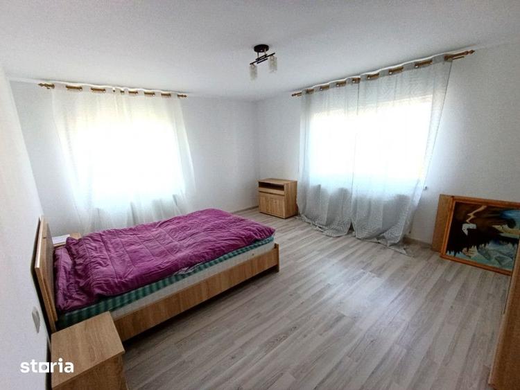 Casă cu 7 camere cu Teren 540 Mp în Dej
